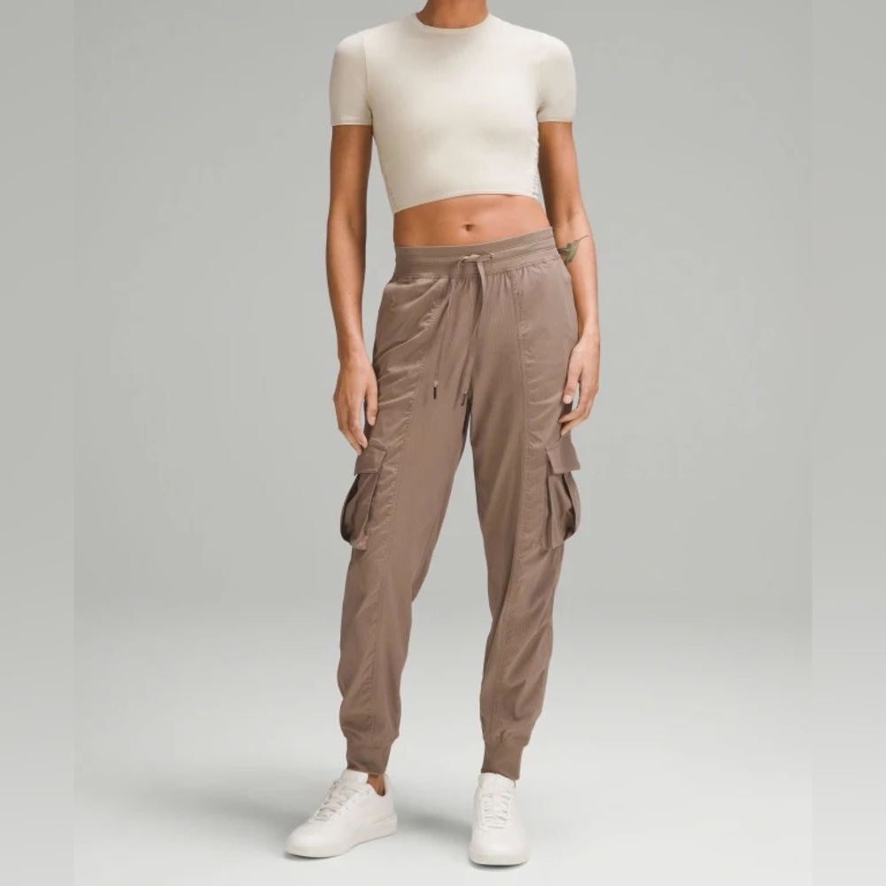‼️SOLD‼️Lululemon Dance Studio Relaxed Fit MR Cargo Jogger